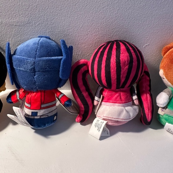 A mixed bag of Hallmark itty bitty misfits, prime for the picking 🩷💙 - Picture 5 of 6